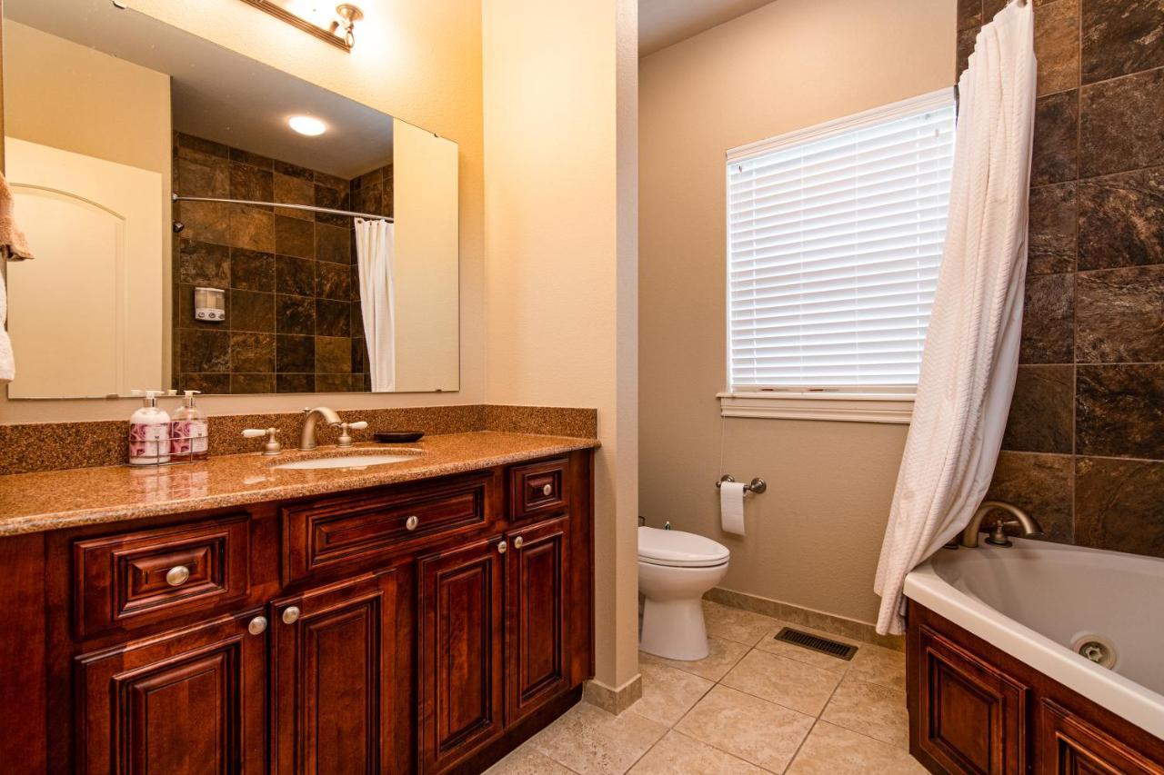 Two Bedroom Villa In The Heart Of Branson! מראה חיצוני תמונה